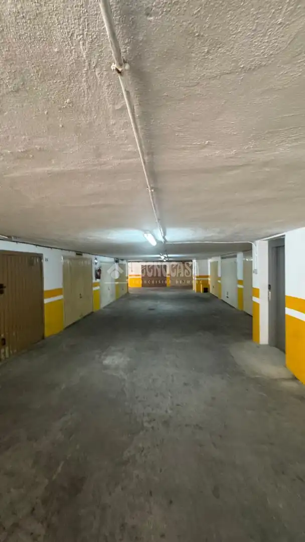 Parking de Piso en venta en Cádiz con Terraza