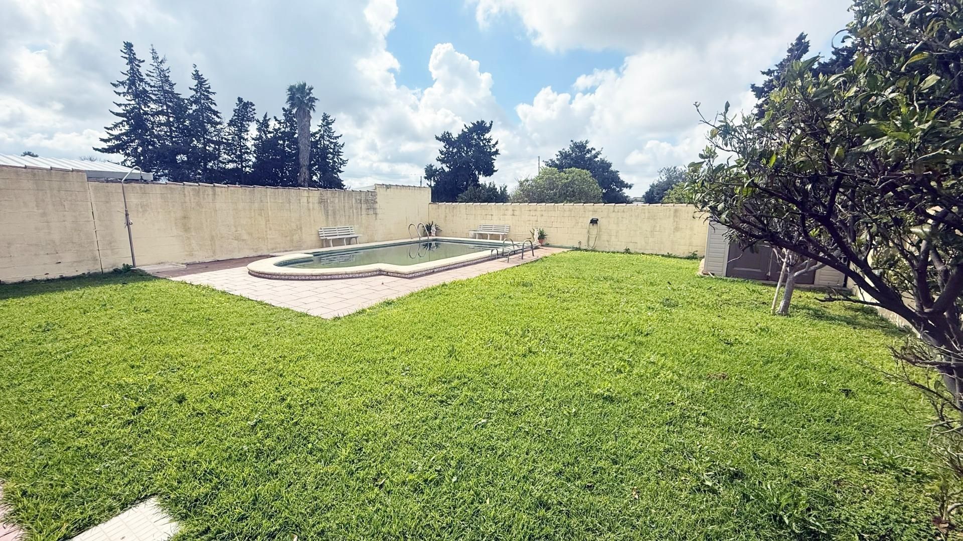 Swimming pool of Houses for sale in Chiclana de la Frontera  with Air Conditioner, Private garden and Swimming Pool