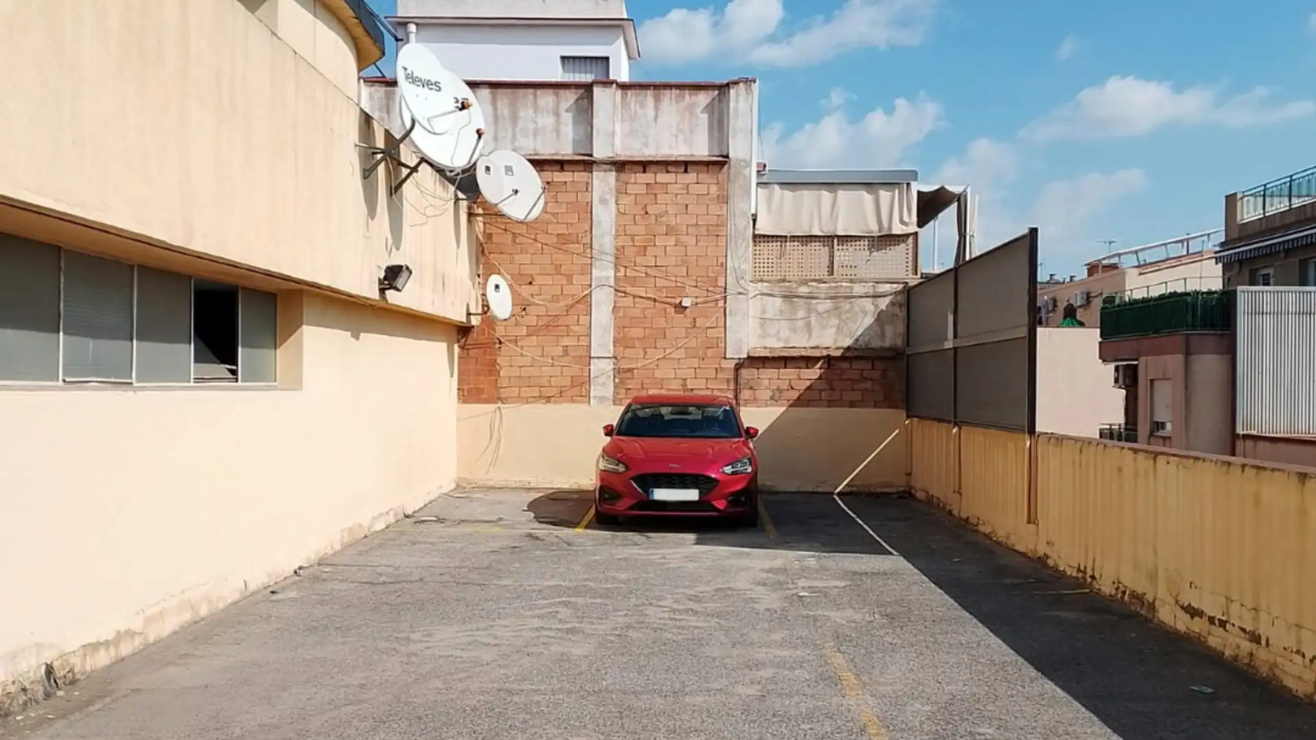 Parking de Garaje en venta en Cornellà de Llobregat