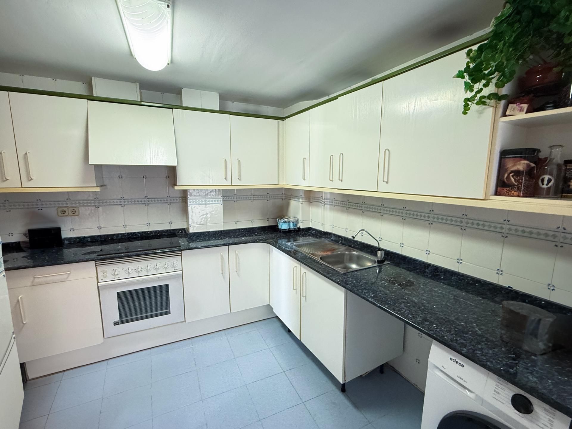 Kitchen of Flat for sale in Calafell  with Terrace and Community pool