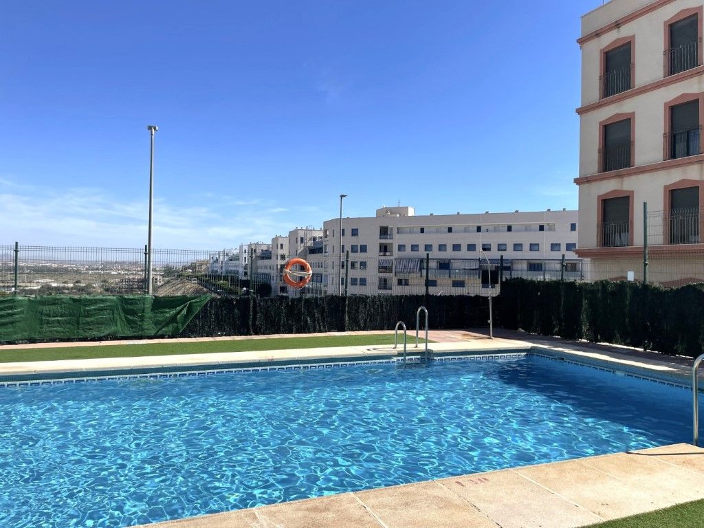 Piscina de Apartament en venda en Garrucha amb Aire condicionat i Piscina comunitària