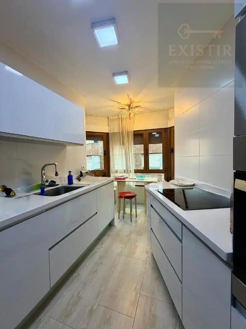 Kitchen of Flat for sale in Palencia