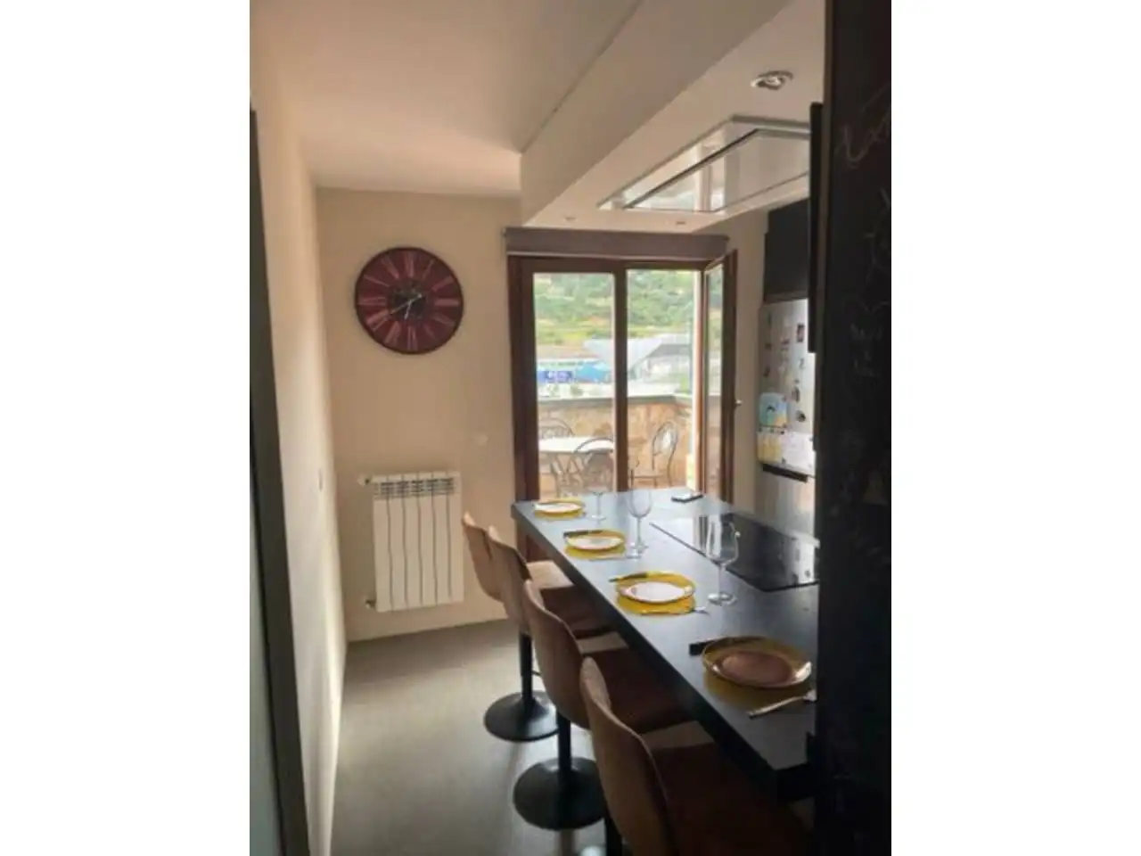 Esszimmer von Dachboden zur Miete in Oviedo  mit Heizung, Parkett und Terrasse