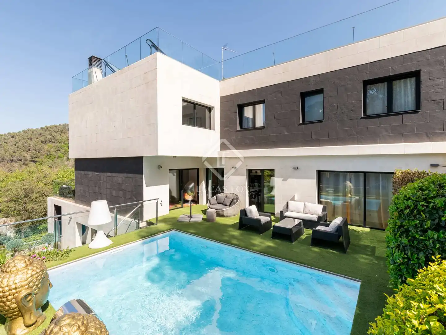 Vista exterior de Casa o chalet en venta en Sant Cugat del Vallès con Aire acondicionado, Calefacción y Jardín privado