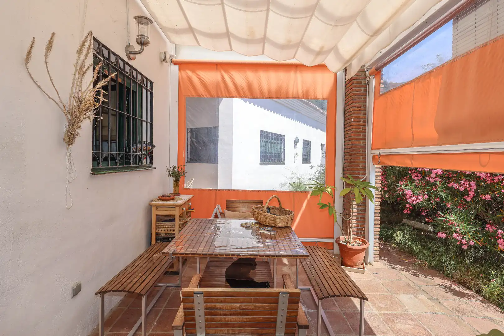 Terrassa de Casa o xalet en venda en Monda amb Aire condicionat, Jardí privat i Piscina