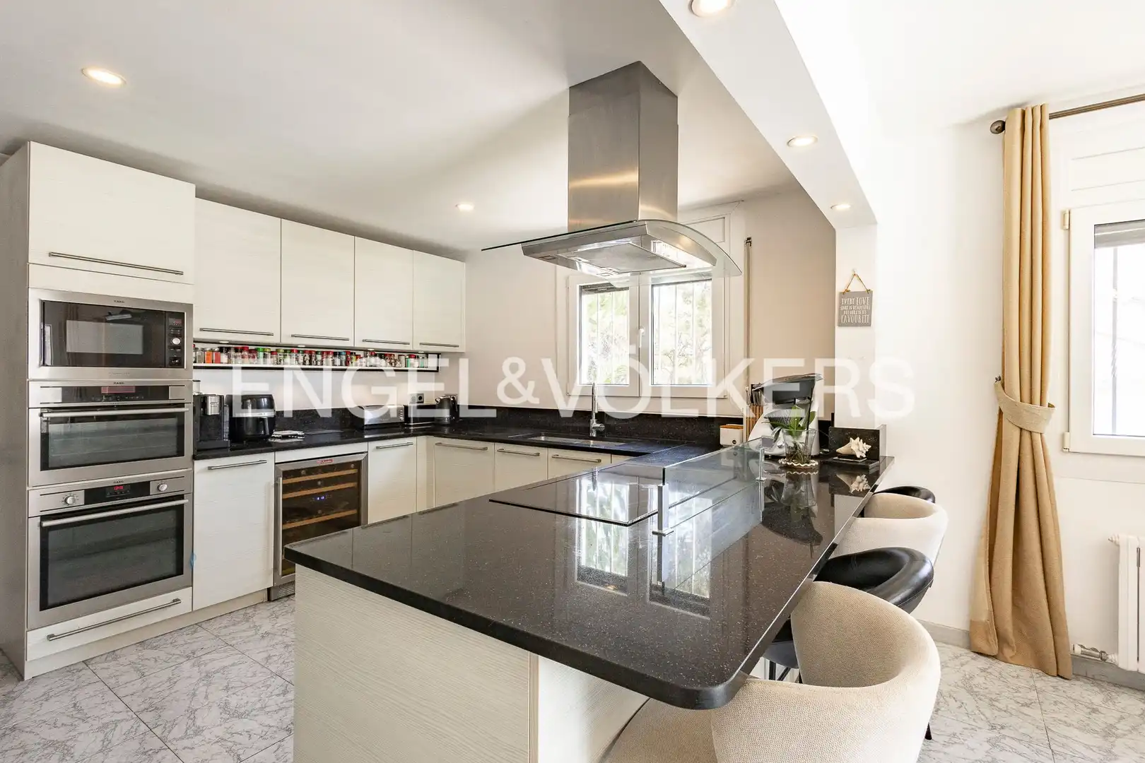 Kitchen of Houses for sale in Castelldefels  with Air Conditioner, Heating and Swimming Pool
