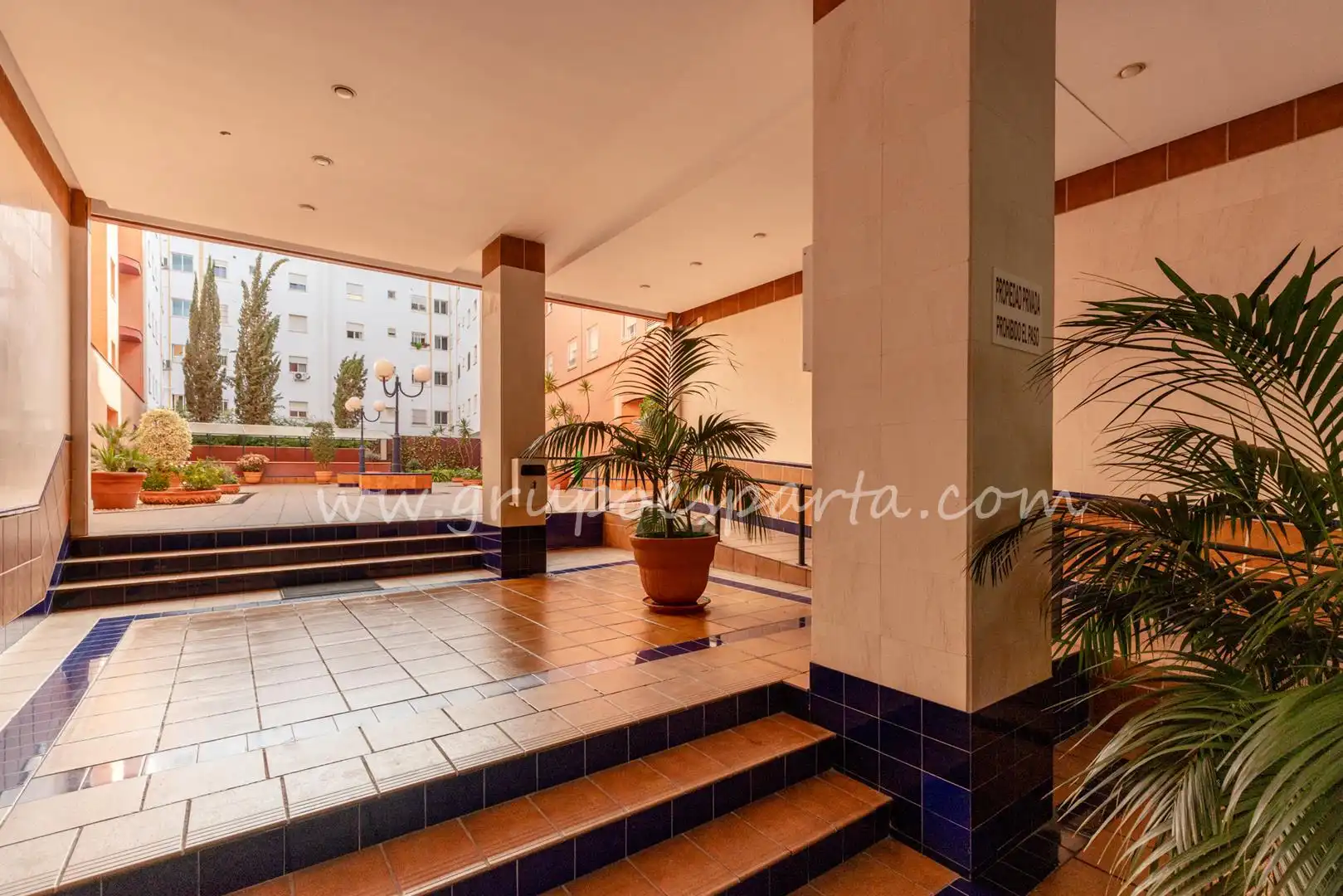 Flat for sale in Sevilla  with Air Conditioner and Terrace