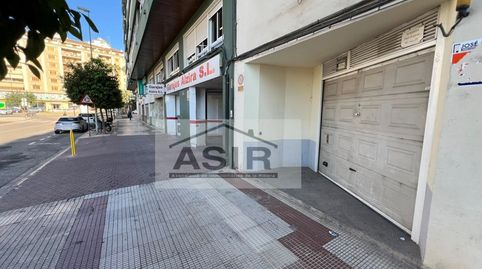 Garaje de raya comunitario muy amplio en la Plaza Generalitat con una excelente ubicación., imatge 2