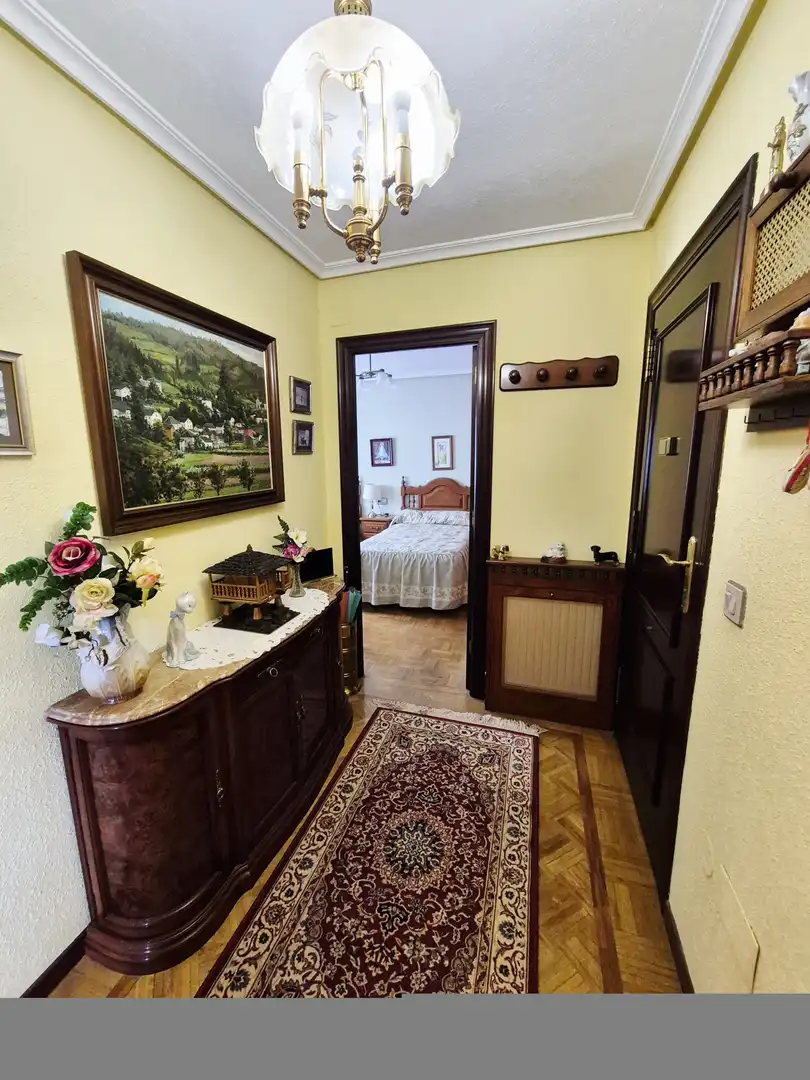 Habitación de Piso en venta en Avilés con Calefacción, Parquet y Trastero