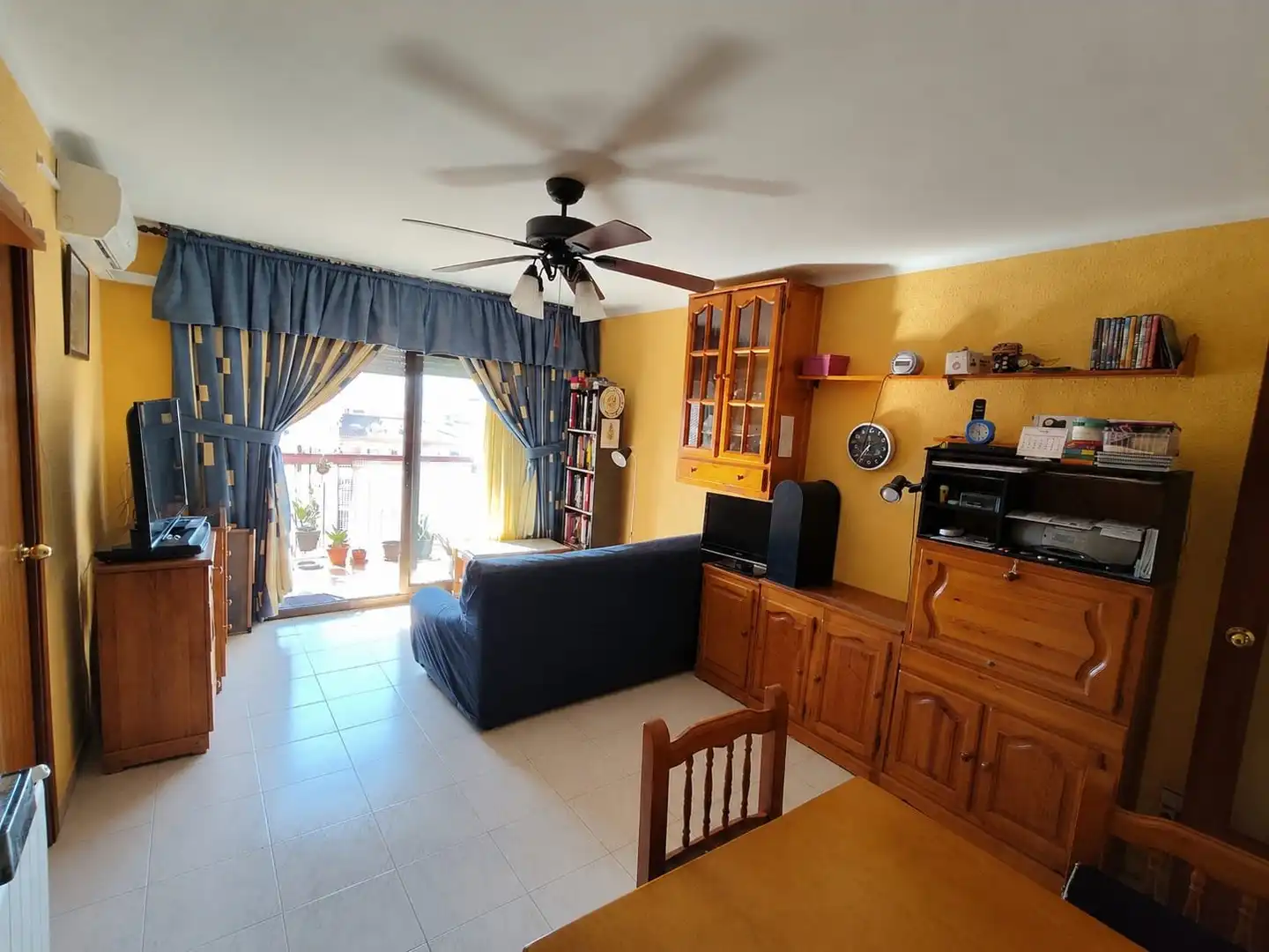 Sala d'estar de Pis en venda en Molins de Rei amb Aire condicionat, Calefacció i Balcó