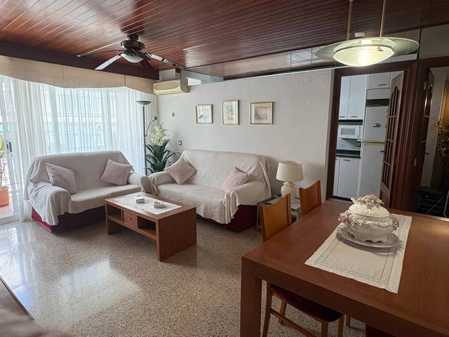 Piso en Venta en Carrer de Mossèn Jacint Verdaguer en Centre - Nucli Antic