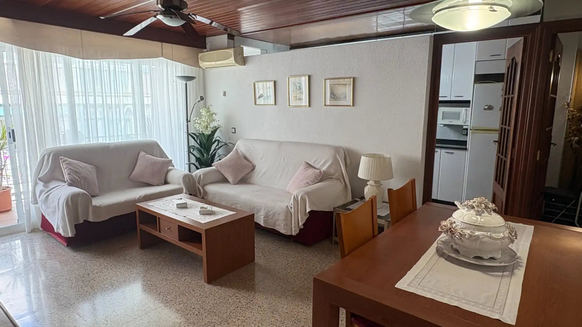 Living room of Flat for sale in Premià de Mar  with Air Conditioner, Heating and Terrace