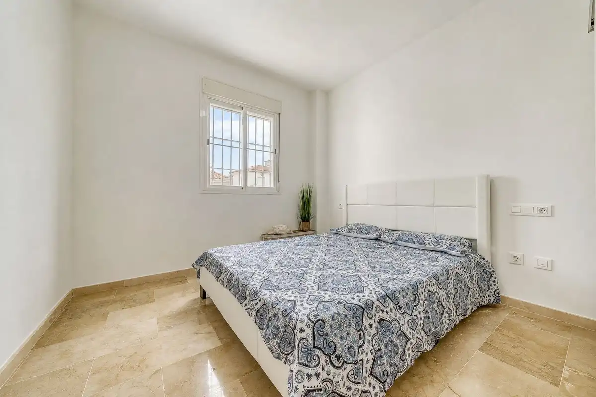 Habitación de Planta baja en venta en Chullera