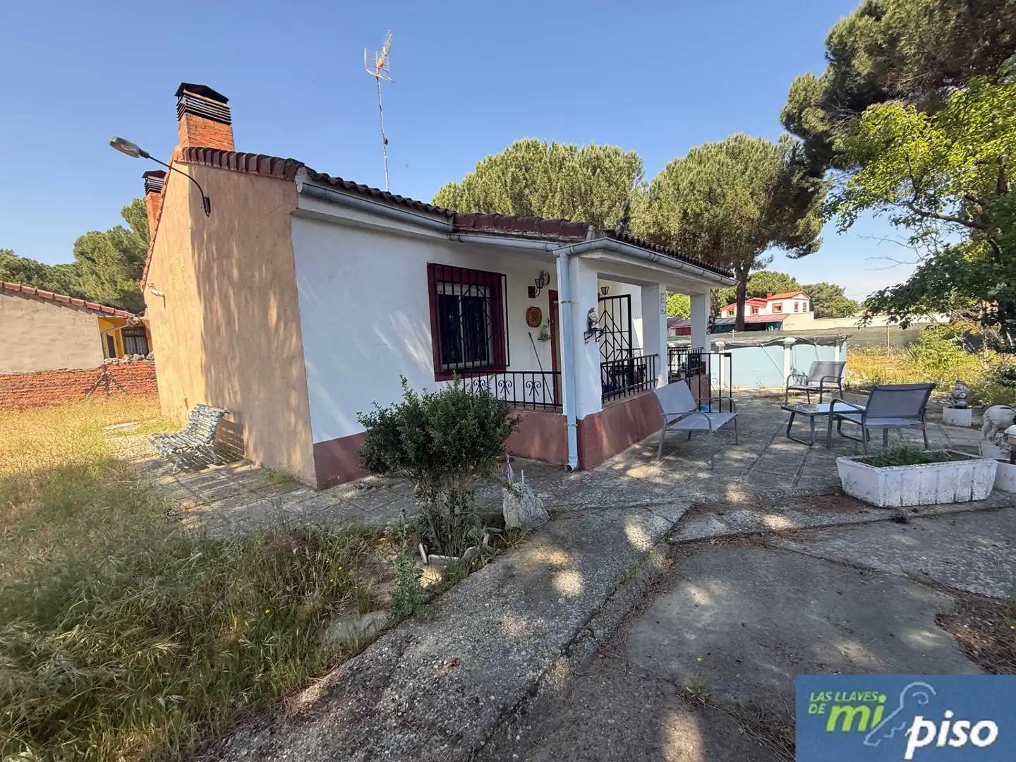Außenansicht von Haus oder Chalet zum Verkauf in Valdestillas mit Privatgarten, Terrasse und Abstellraum
