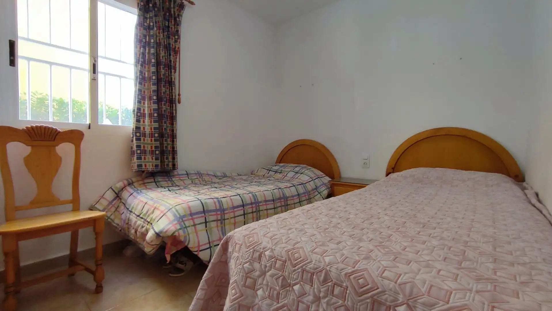 Habitación de Apartamento en venta en Xeraco con Terraza, Trastero y Piscina comunitaria