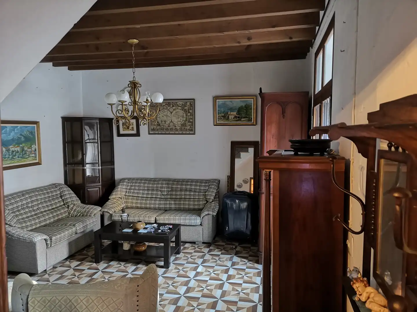 Sala d'estar de Casa o xalet en venda en Puigpunyent amb Jardí privat, Moblat i Forn