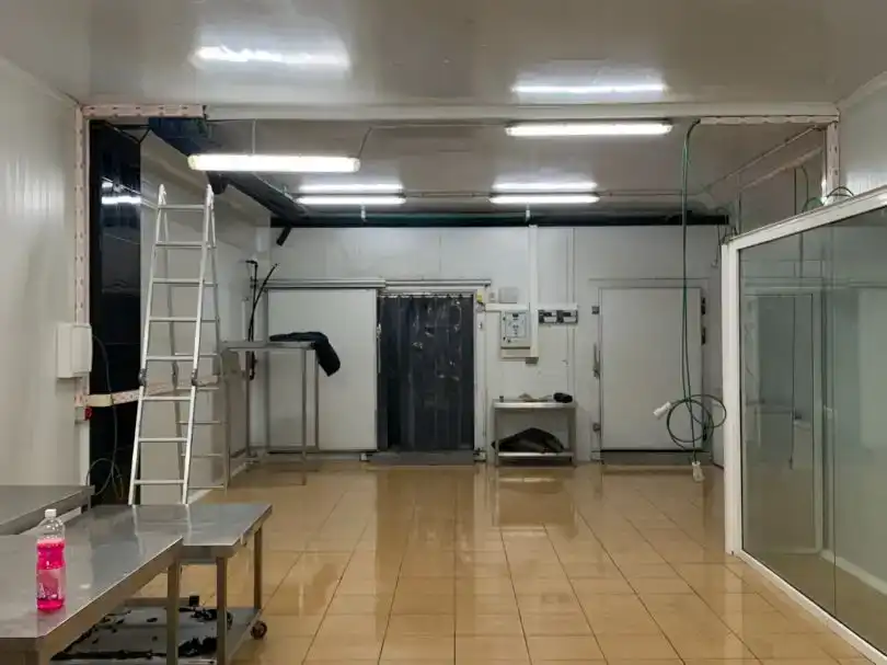 Fabrikhallen zur Miete in Bueu