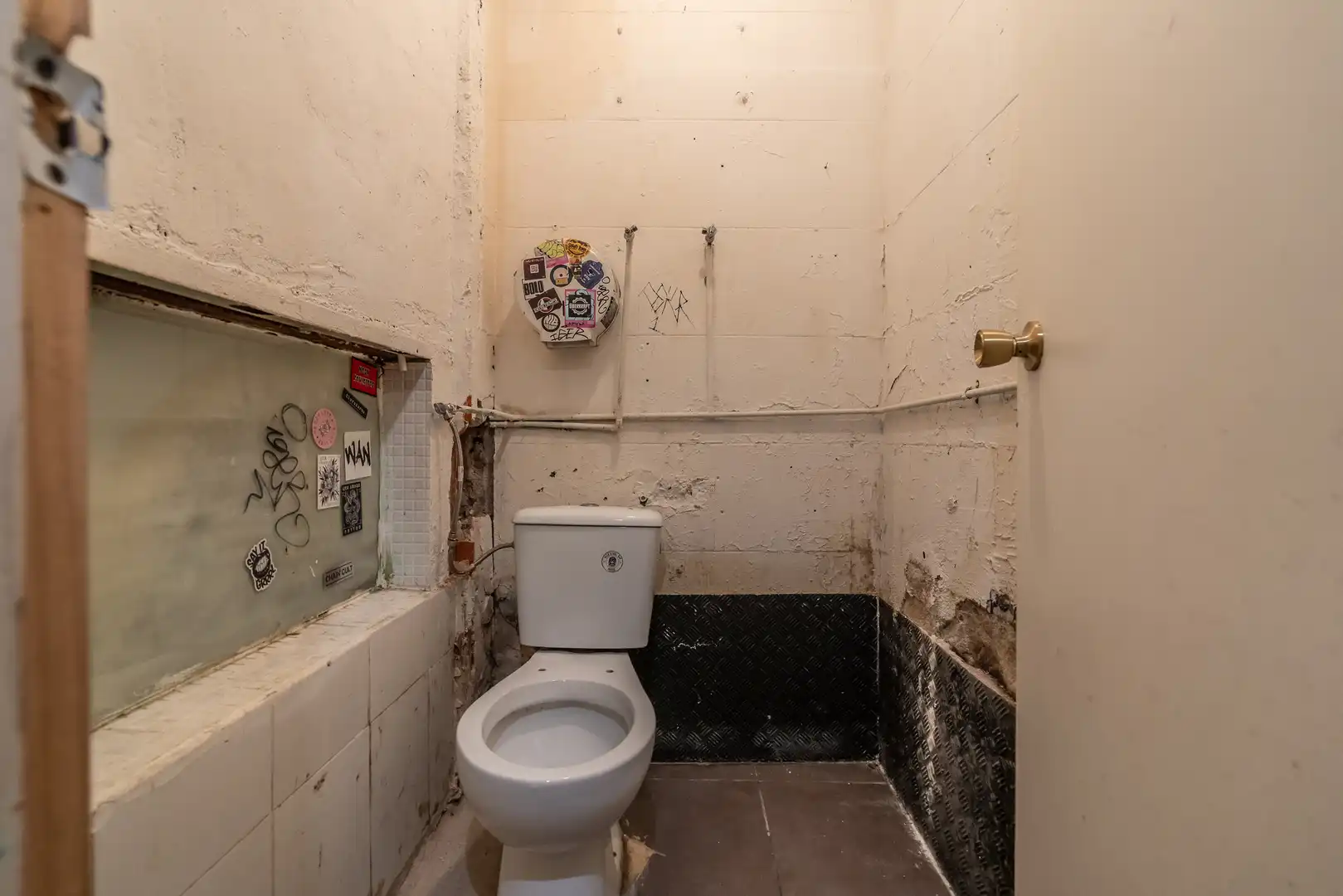Baño de Local en venta en Madrid