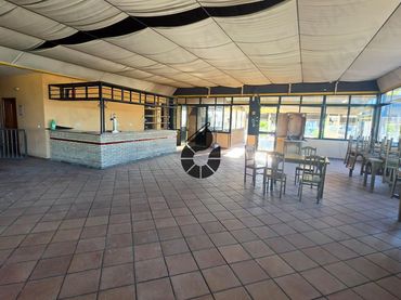 Locale commerciale in affitto a Gelves