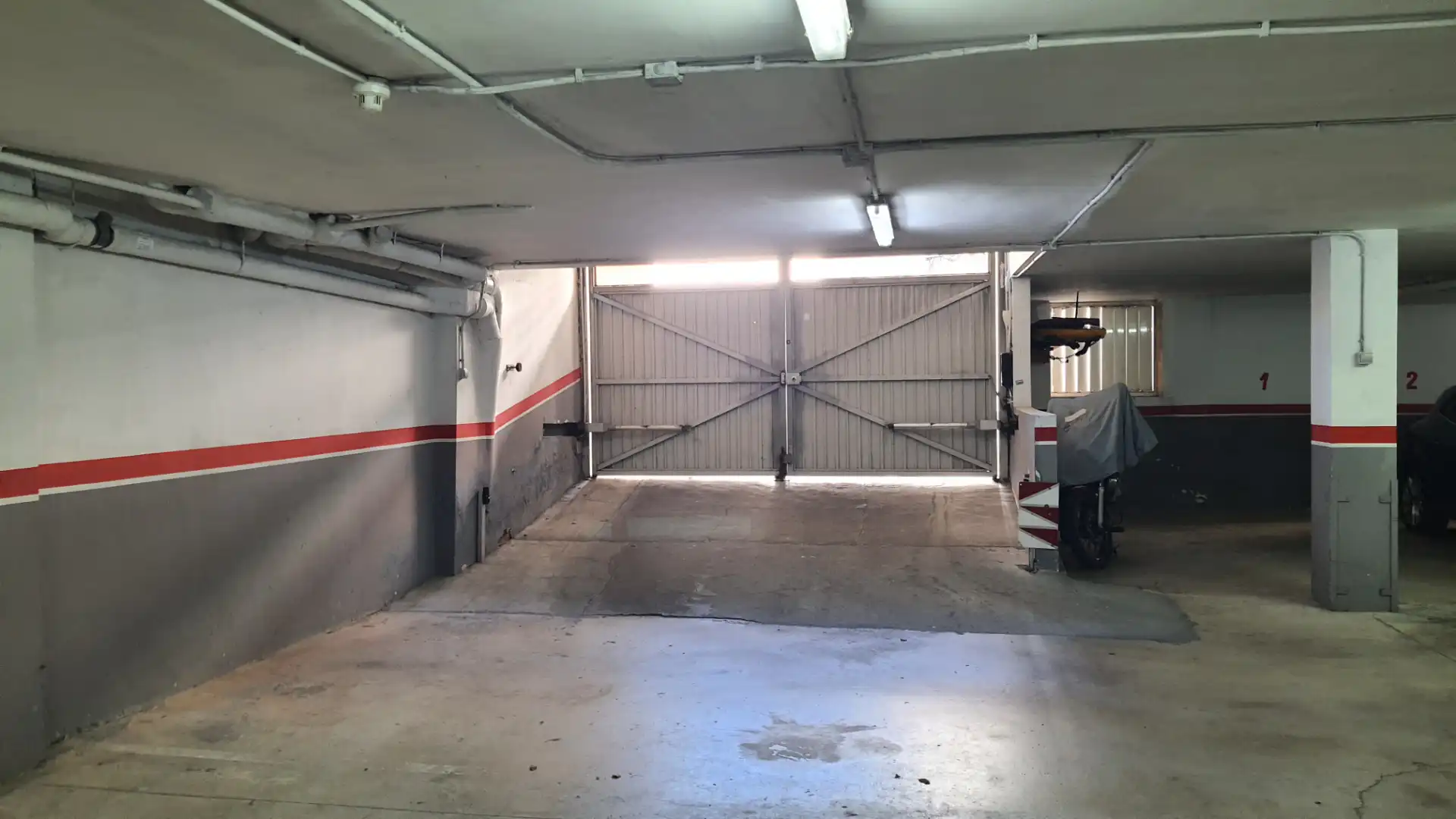 Individuel avec ascenseur à vendre à Carrer Bassa Les Clotes 8