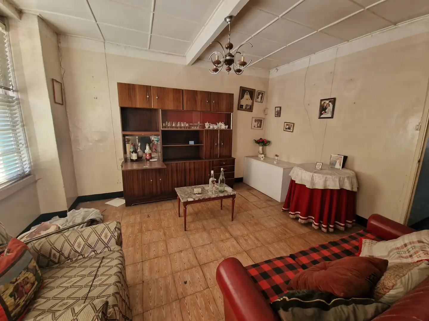 Sala d'estar de Casa adosada en venda en Narón amb Jardí privat