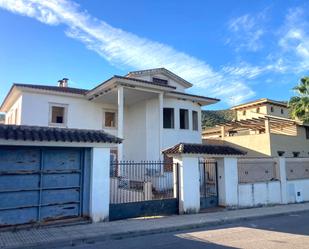 Exterior view of Single-family semi-detached for sale in Priego de Córdoba  with Terrace, Storage room and Swimming Pool