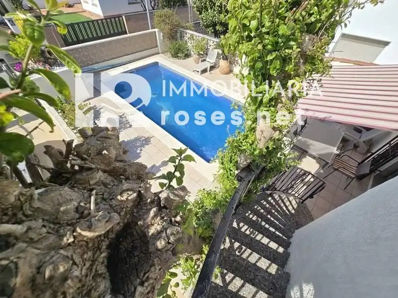 Casa con piscina en venta en Pení, imagen 20