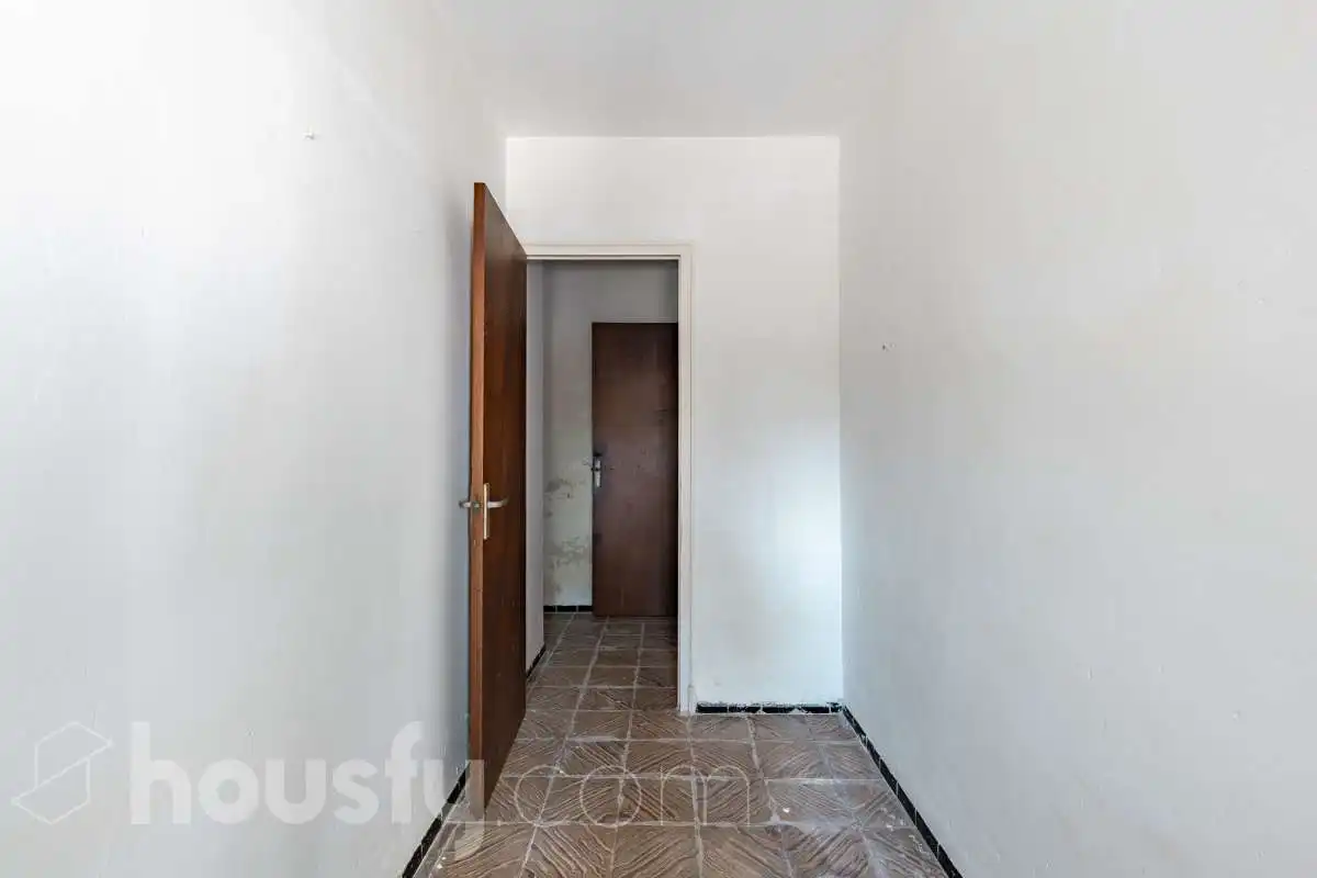 Haus oder Chalet zum Verkauf in Torrelavit mit Privatgarten, Terrasse und Balkon