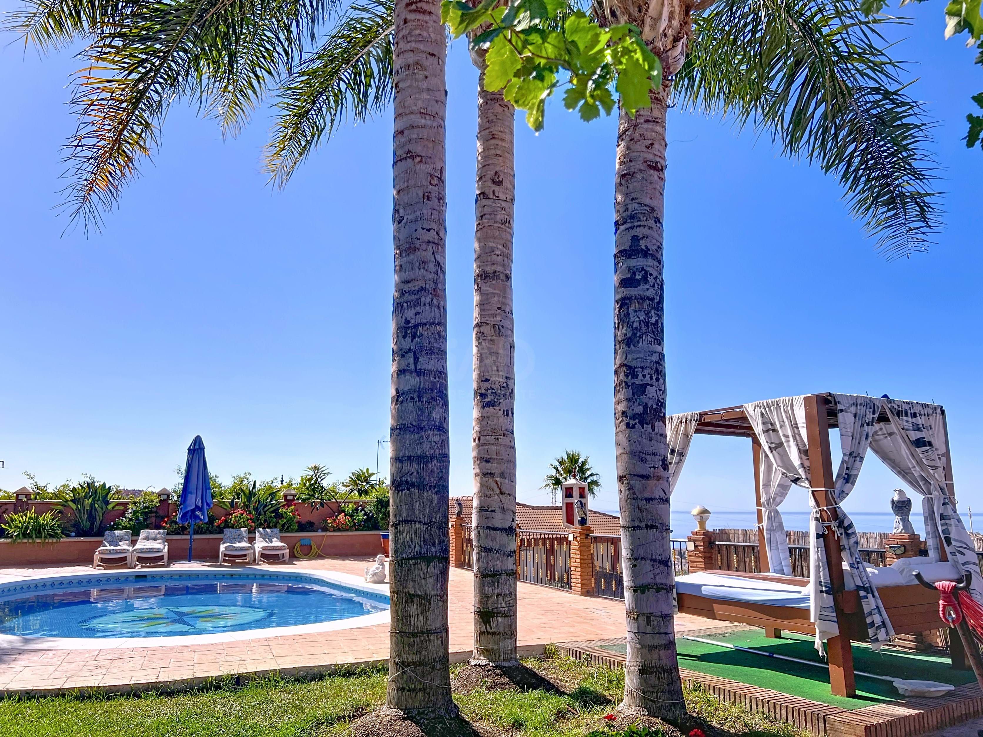 Piscina de Pis de lloguer en Rincón de la Victoria amb Aire condicionat, Calefacció i Terrassa