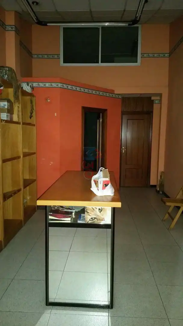 Local comercial en venda a Centro, imagen 3
