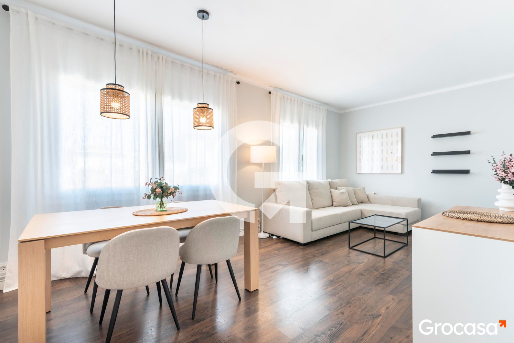 Sala d'estar de Pis en venda en Sant Joan Despí amb Aire condicionat i Calefacció