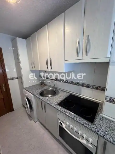 Küche von Wohnung zur Miete in Madrid mit Klimaanlage, Terrasse und Möbliert