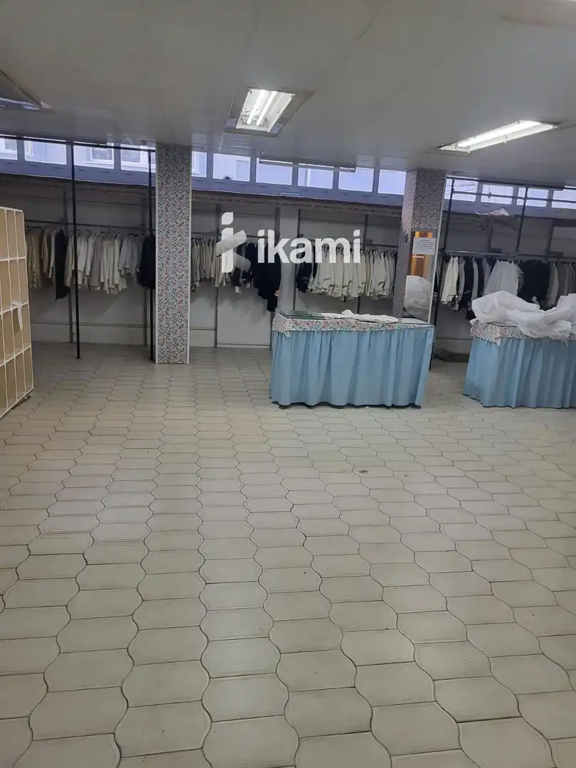 Gebäude zum Verkauf in La Línea de la Concepción