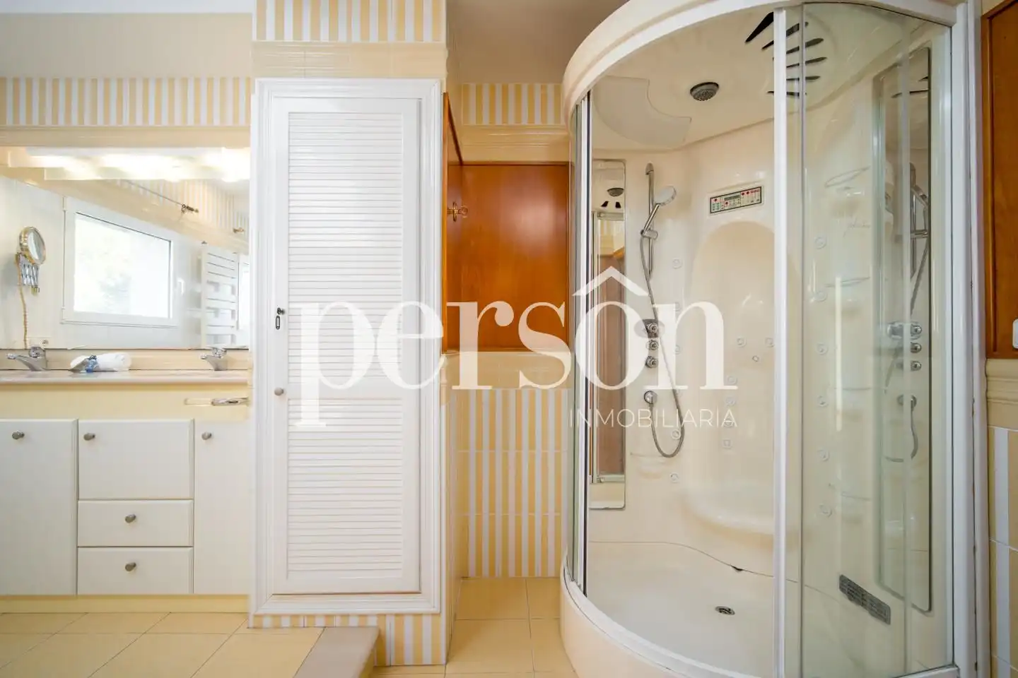 Bathroom of Houses for sale in Jávea / Xàbia  with Air Conditioner, Heating and Private garden