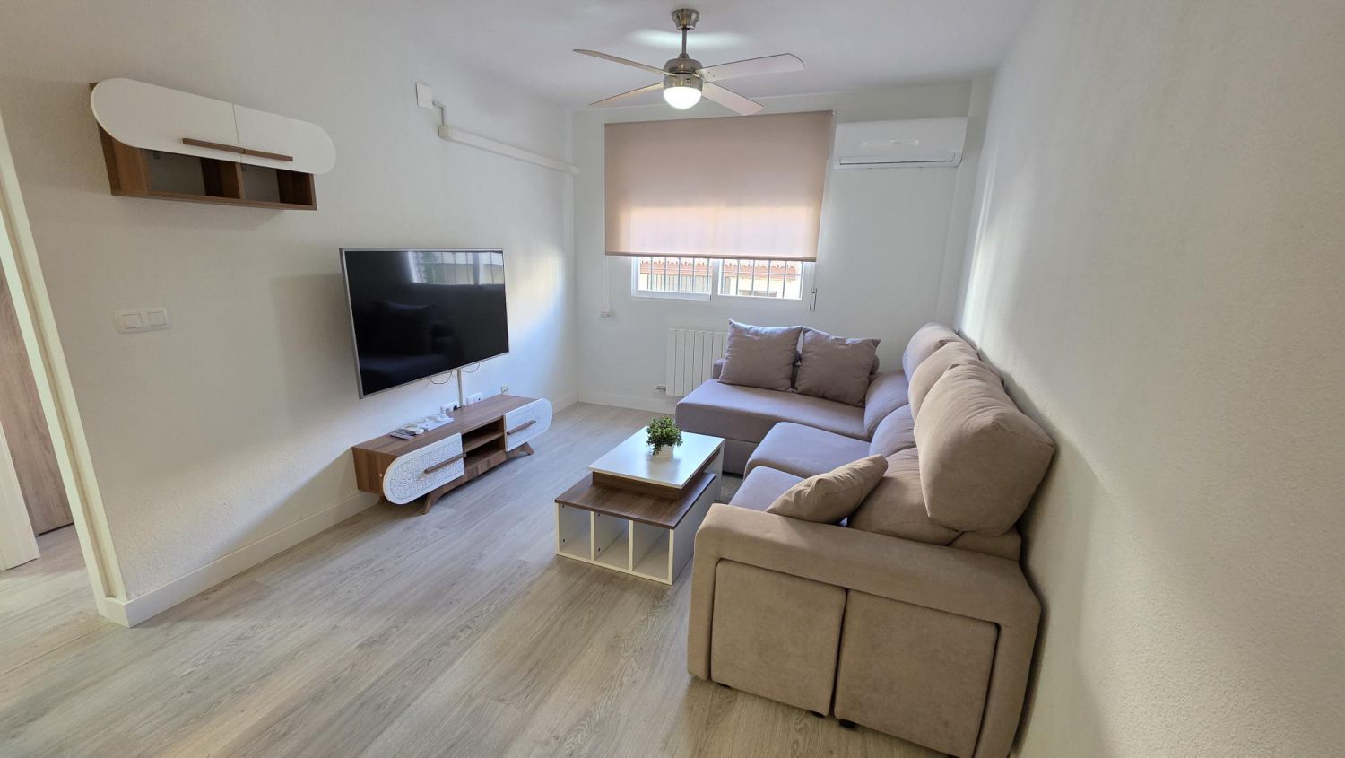 Living room of Flat to rent in Las Gabias  with Air Conditioner, Heating and Furnished