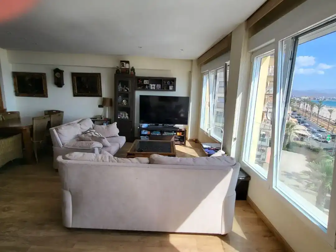Sala d'estar de Dúplex en venda en El Campello