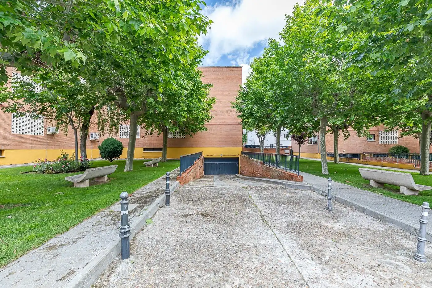 Vista exterior de Pis en venda en Majadahonda amb Calefacció i Terrassa