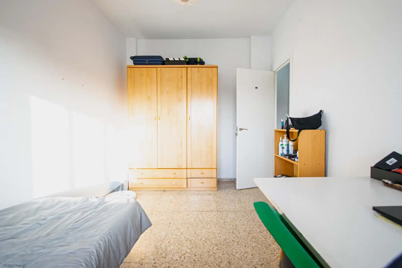 Bedroom of Flat for sale in Sevilla  with Air Conditioner, Terrace and Furnished