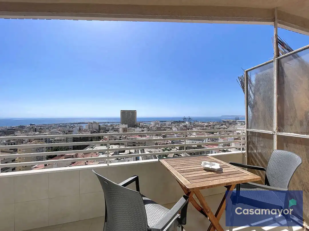 Piso con ascensor en venta en Calle Poeta Vila y Blanco, imagen 3