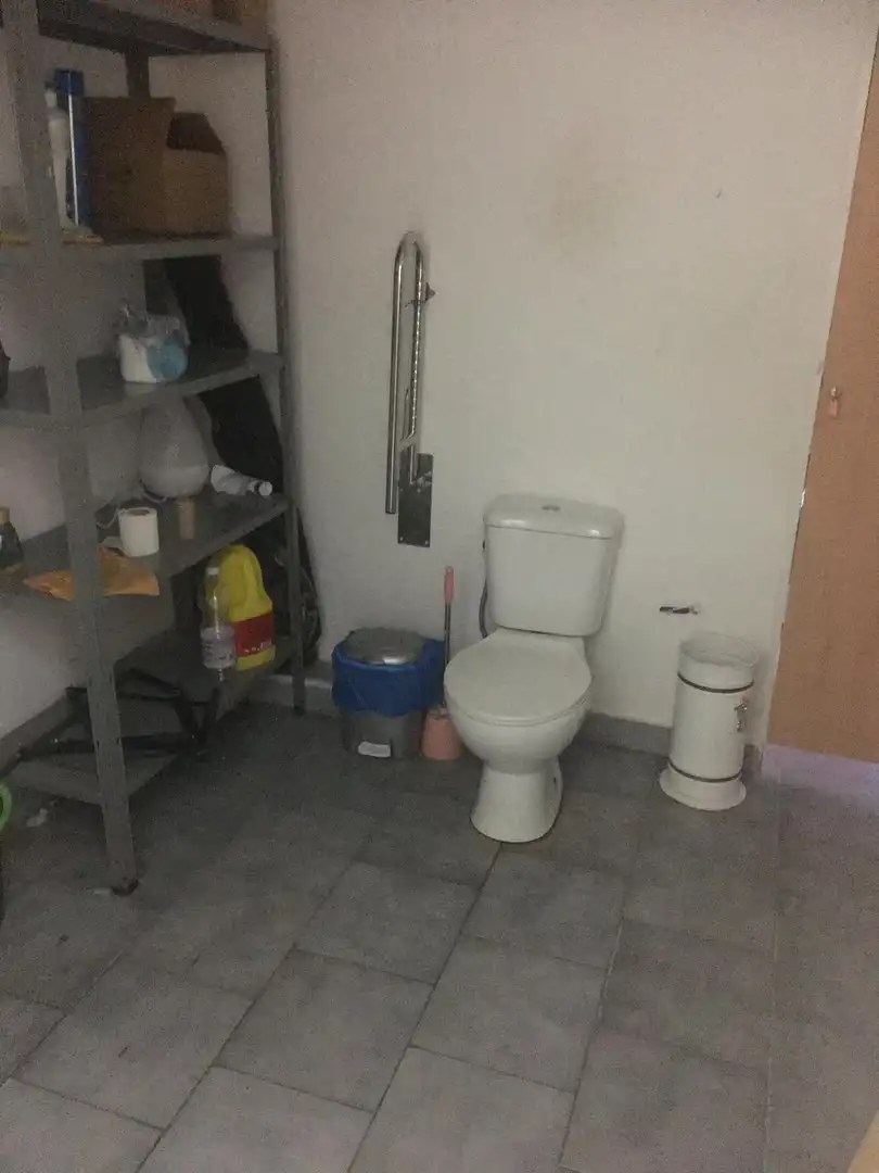 Local comercial en alquiler en Barri dels Escriptors, imagen 12