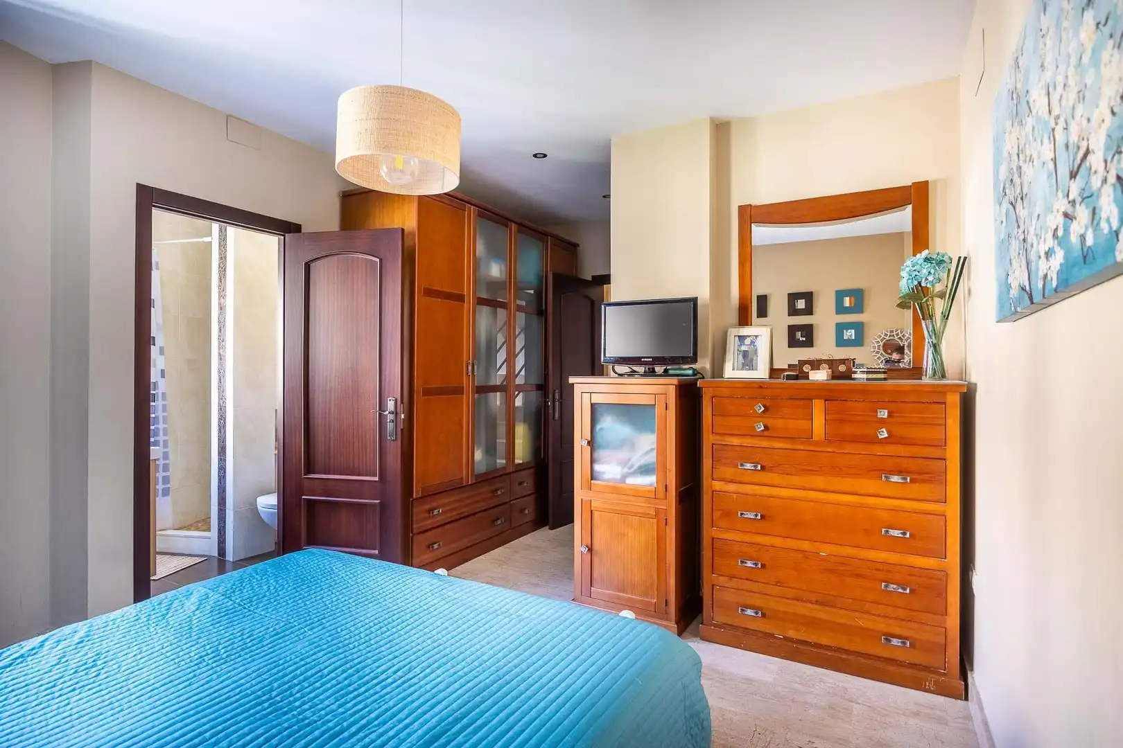 Schlafzimmer von Einfamilien-Reihenhaus zum Verkauf in Sevilla mit Klimaanlage und Abstellraum