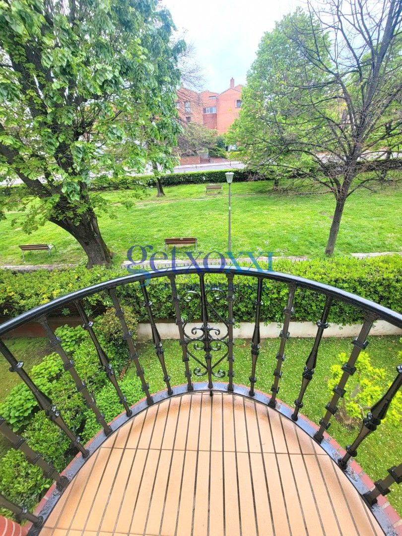 Terrassa de Casa adosada en venda en Getxo  amb Calefacció, Jardí privat i Terrassa