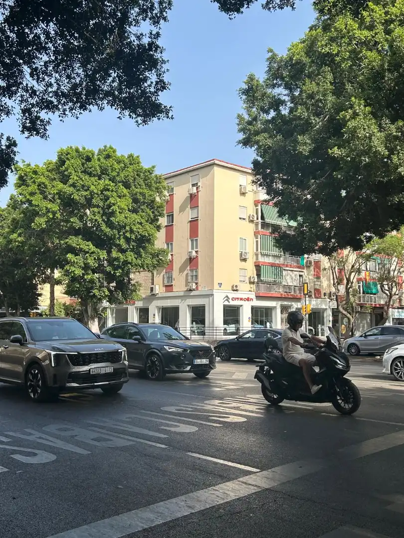 Vista exterior de Pis en venda en Málaga amb Aire condicionat i Moblat