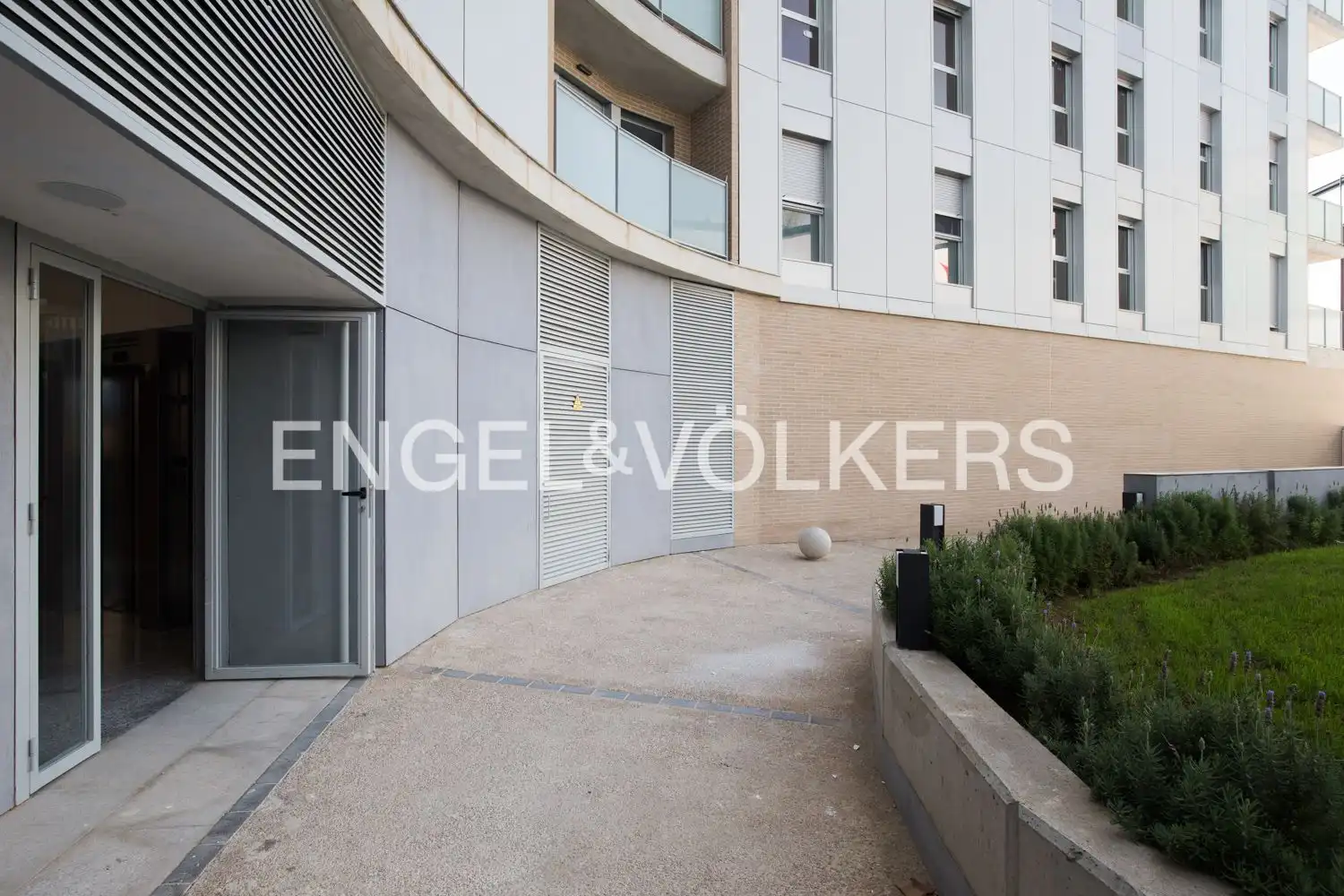 Vista exterior de Piso en venta en Valencia con Aire acondicionado, Calefacción y Trastero
