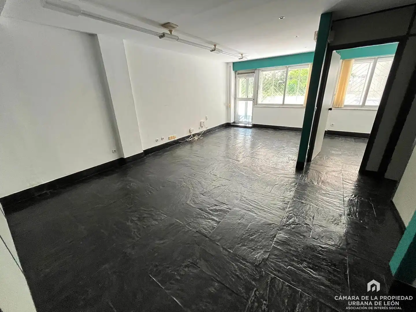 Oficina en venta en León Capital 