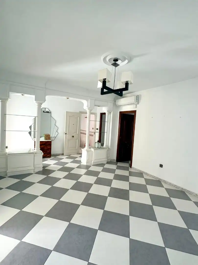Casa adosada en venta en Alhaurín El Grande con Aire acondicionado, Amueblado y Horno