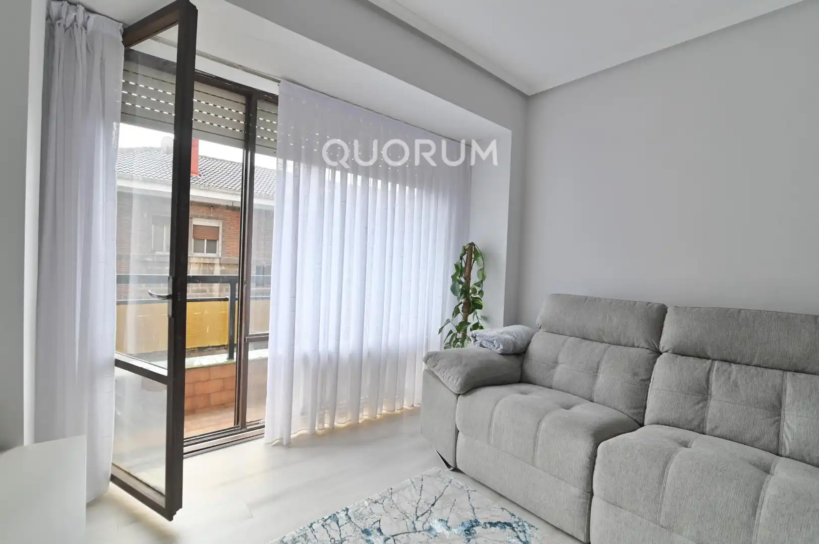 Living room of Flat for sale in Bilbao   with Heating, Terrace and Storage room
