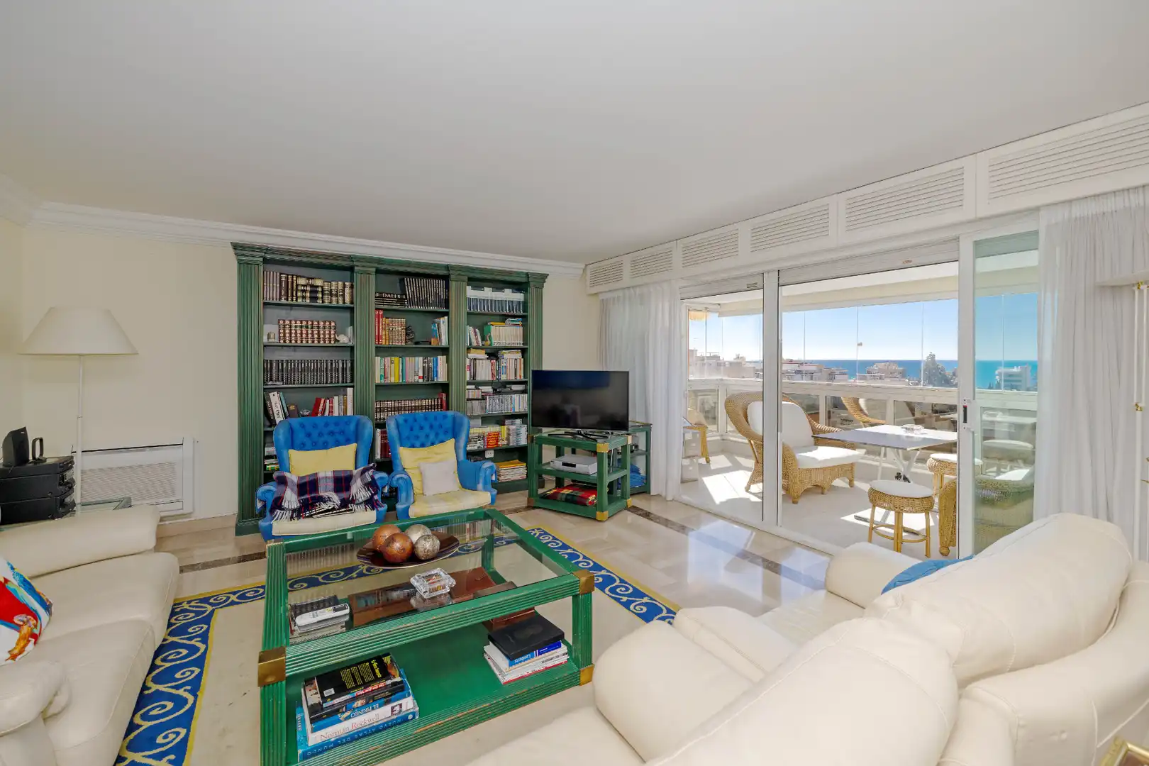 Sala de estar de Ático en venta en Marbella con Aire acondicionado, Calefacción y Terraza