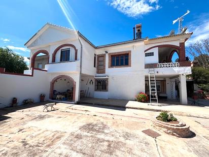 Vista exterior de Casa o xalet en venda en Picassent amb Jardí privat i Terrassa