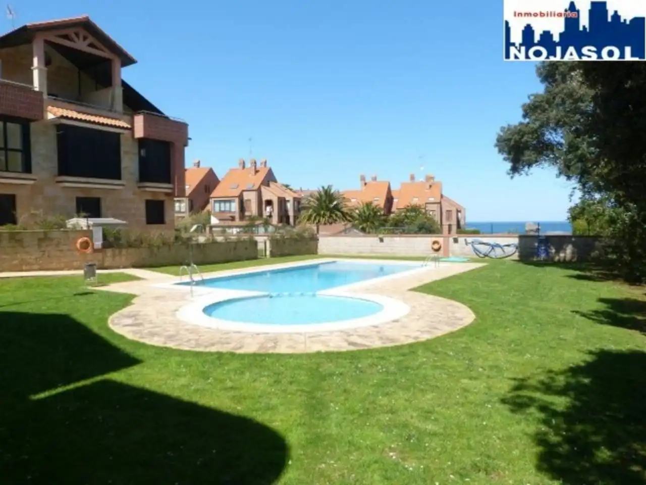 Piscina de Àtic de lloguer en Noja amb Calefacció, Terrassa i Moblat